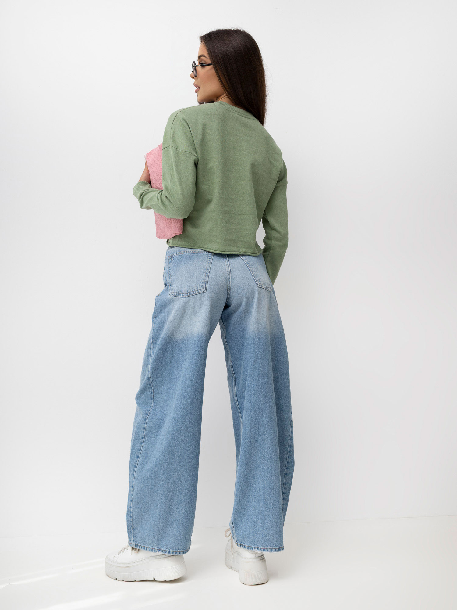 Pistacjowa bluza z kontrastowym napisem SUBLEVEL