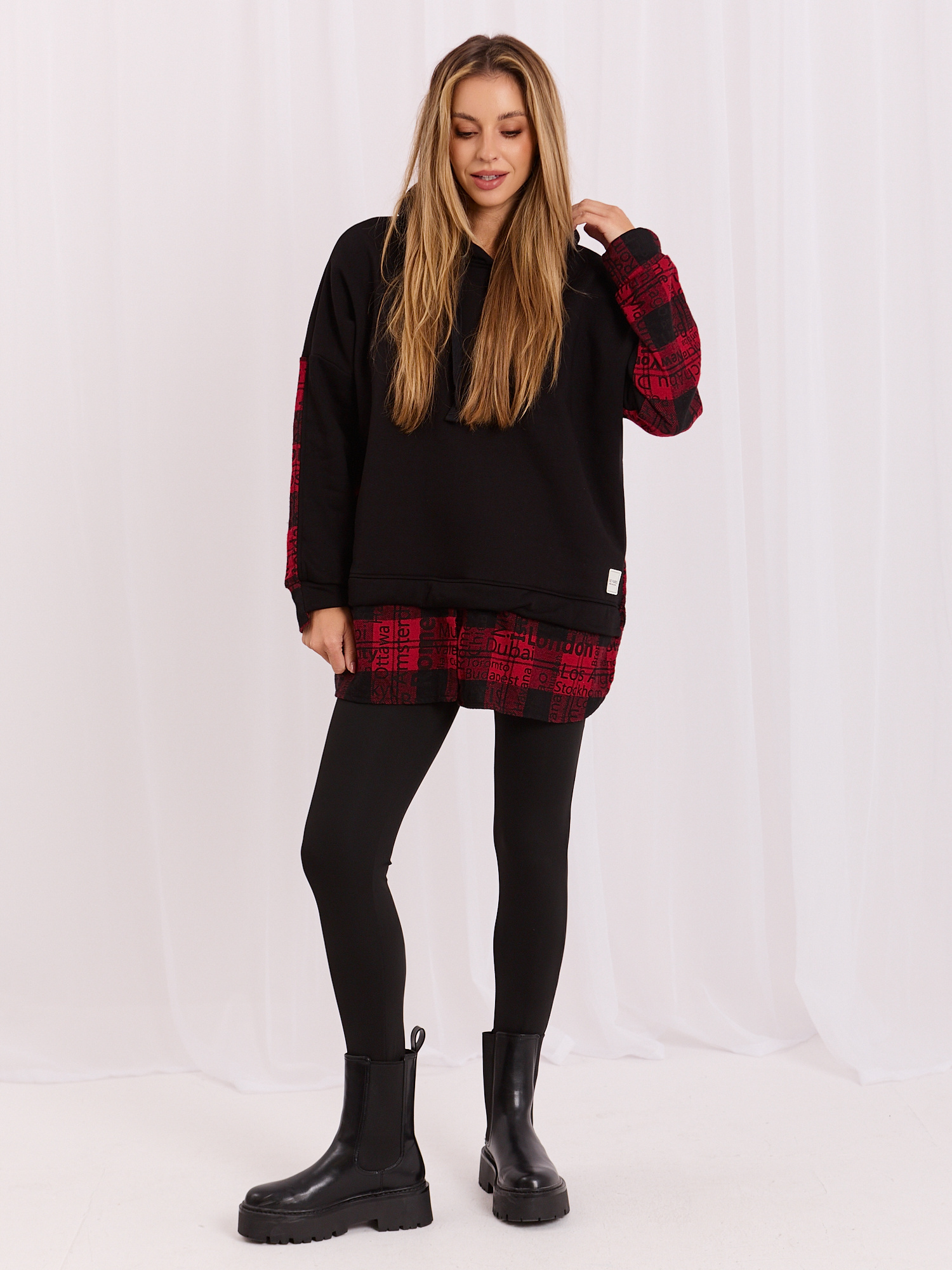 Czarno-czerwona bluza damska z kapturem Freyah RUE PARIS