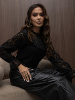Czarna elegancka bluzka z transparentnej koronki