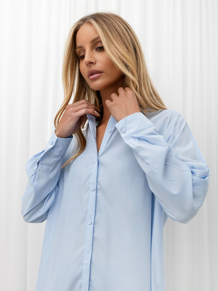 Jasnoniebieska rozpinana koszula basic z długim rękawem