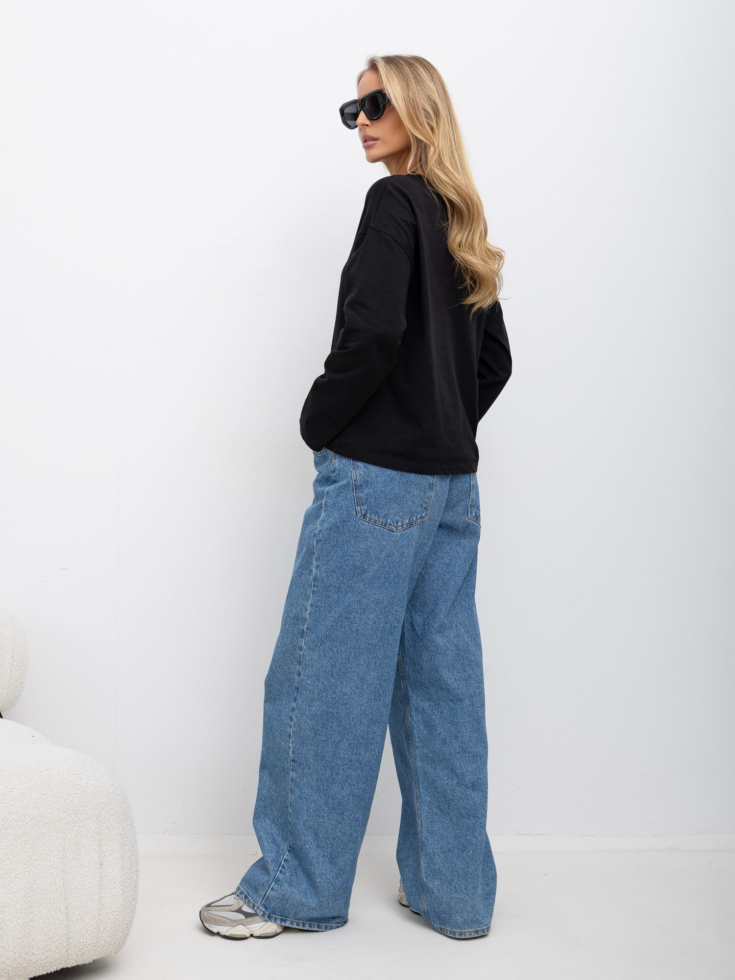 Czarny bawełniany longsleeve basic 