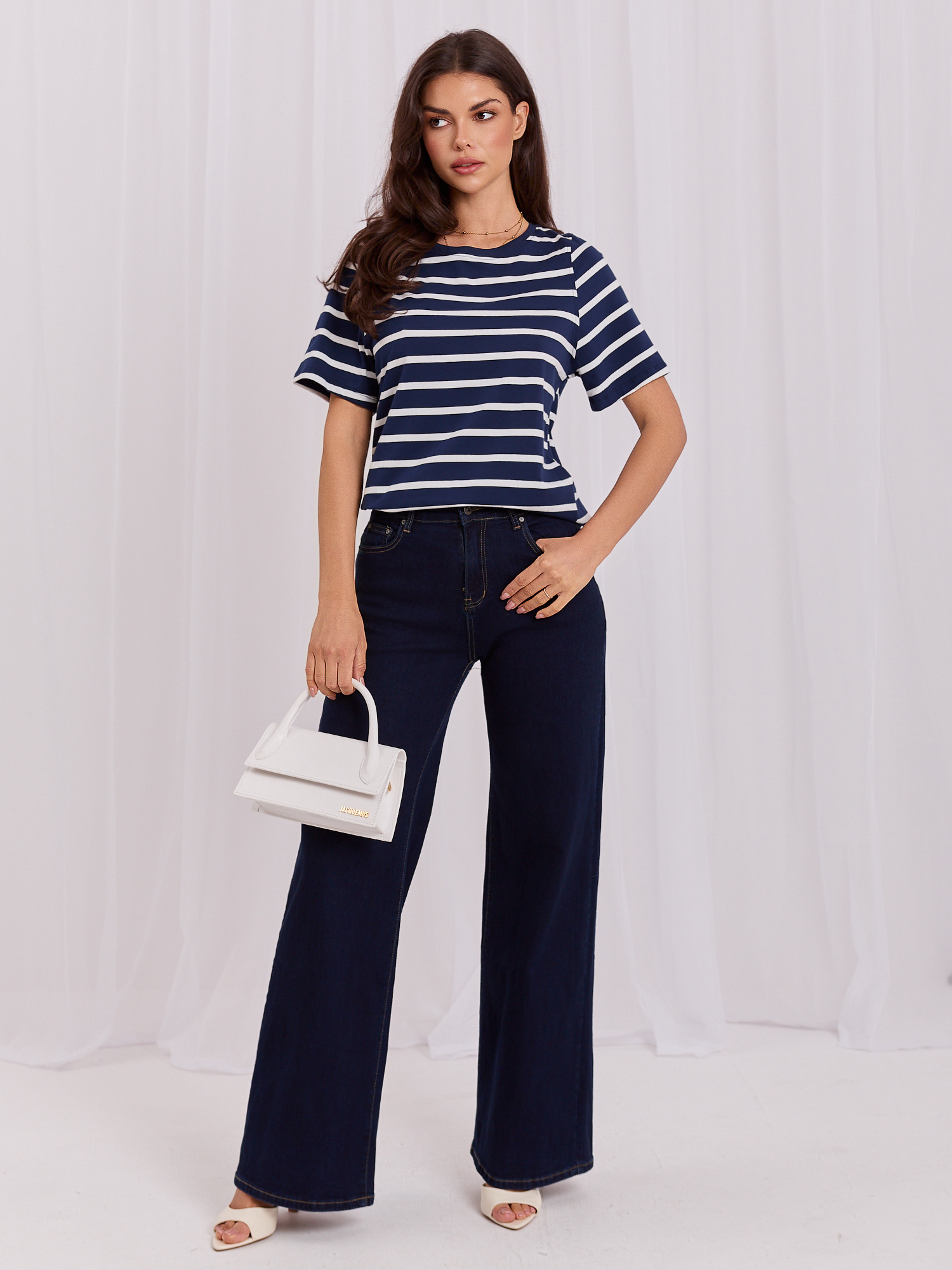 Granatowo-biały damski t-shirt basic z bawełny RUE PARIS 