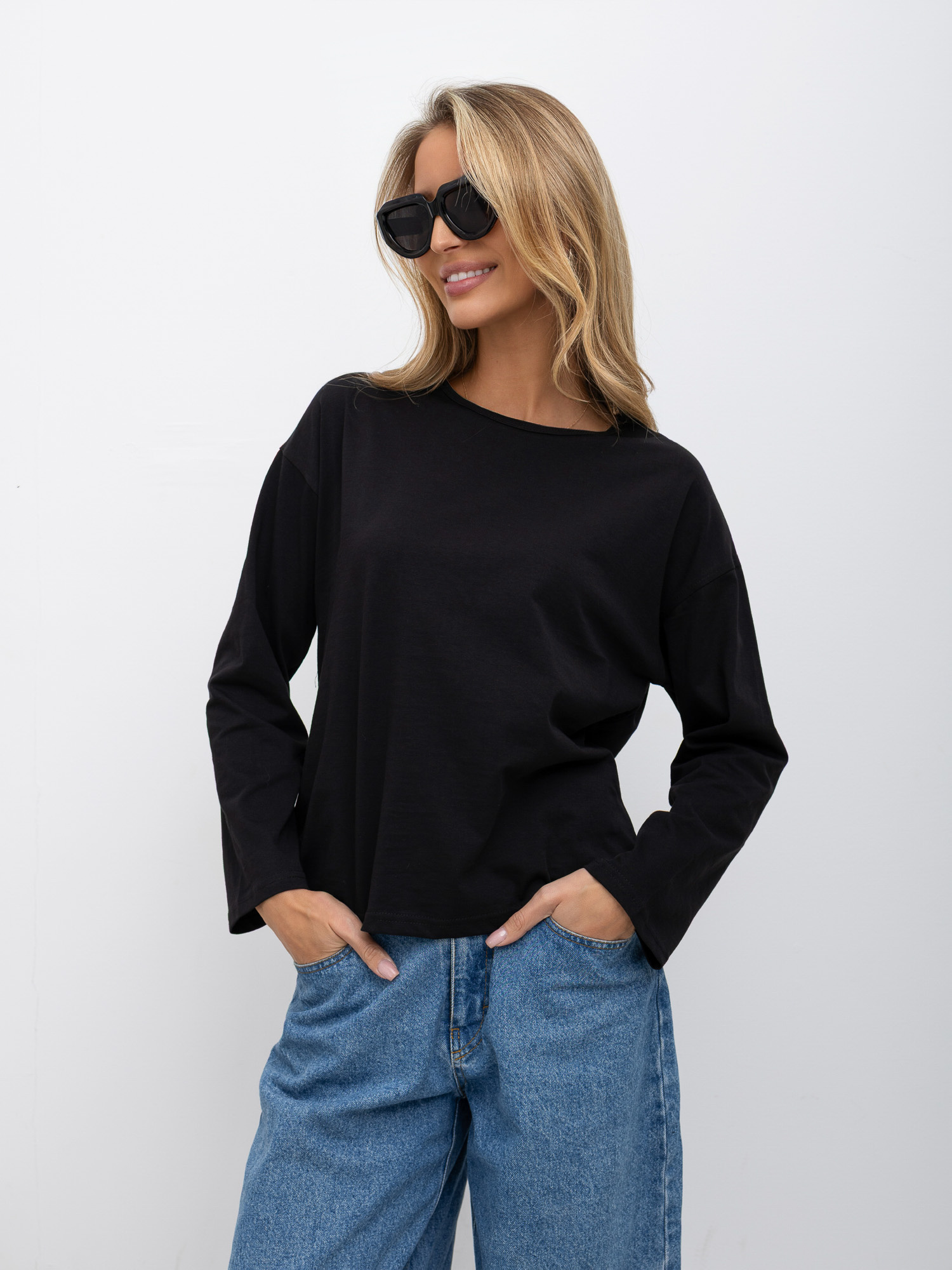 Czarny bawełniany longsleeve basic 