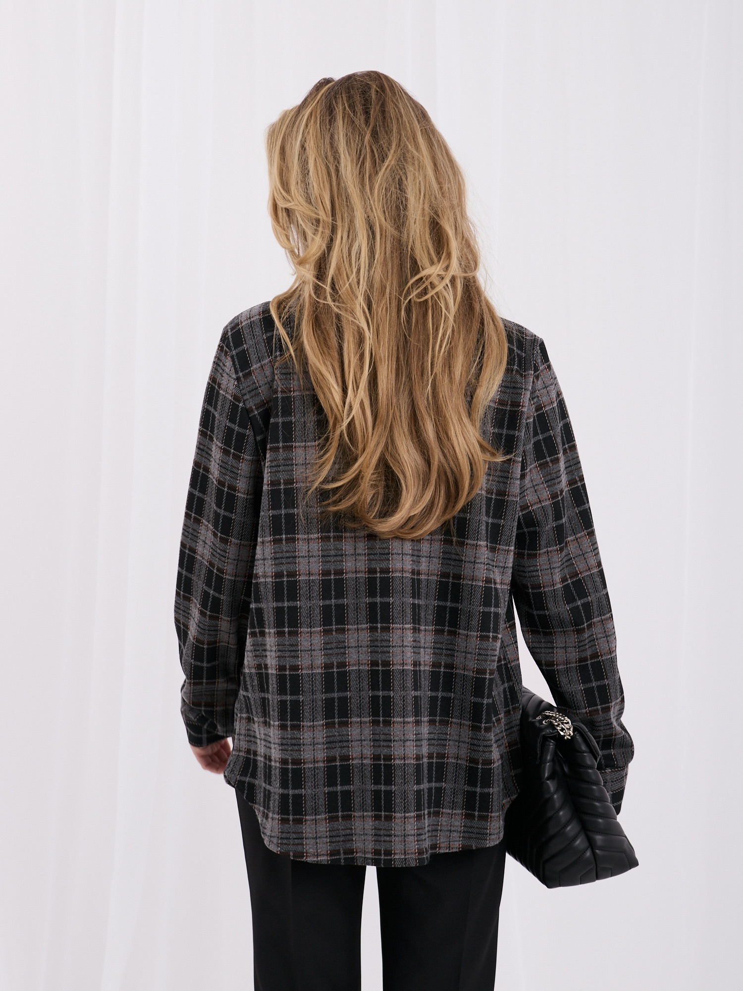 Czarna flanelowa koszula oversize w kratę