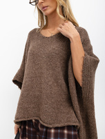 Ciemnobrązowy damski sweter oversize z rękawem 3/4