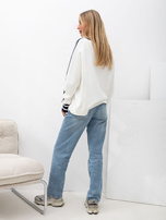 Ecru damski sweter oversize z dekoltem V